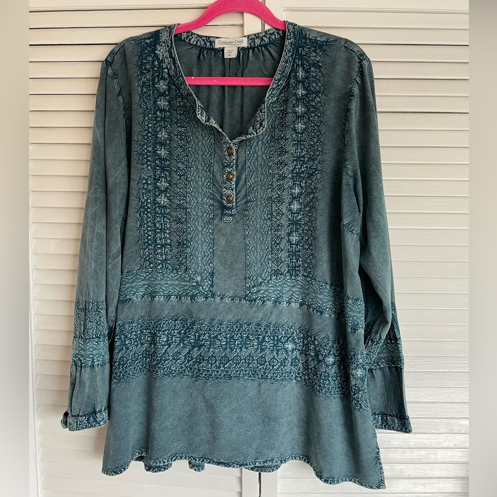 Coldwater Creek Soft Teal Tunic with Embroidery Design